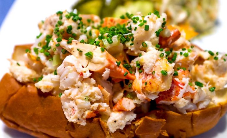 Seafood restaurant Lobstah on a Roll in Boston
